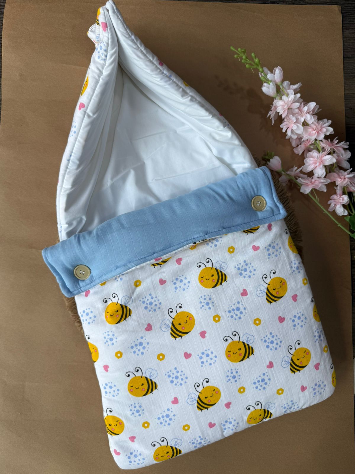 Muslin Baby Carry Bed - Honey Bee