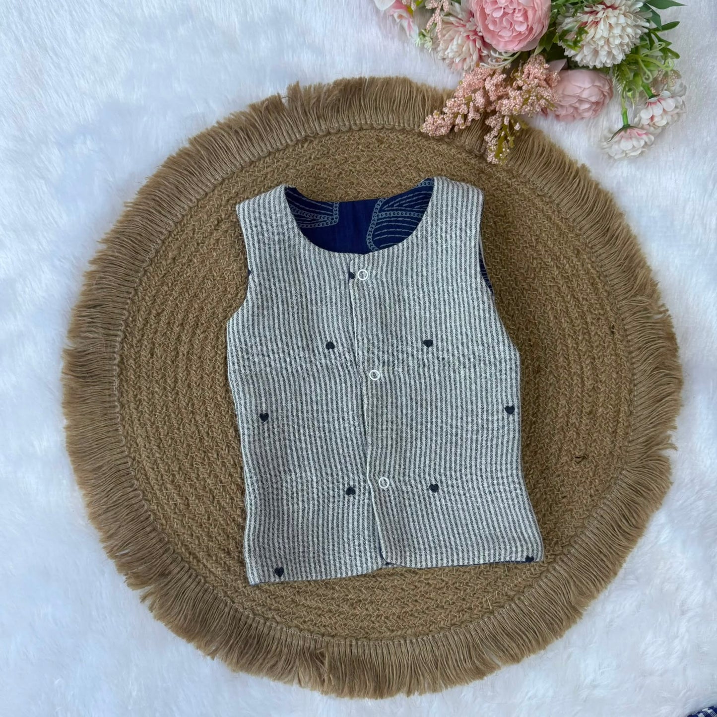 Reversable Muslin Baby Jabla - Navyblue & White Hearts