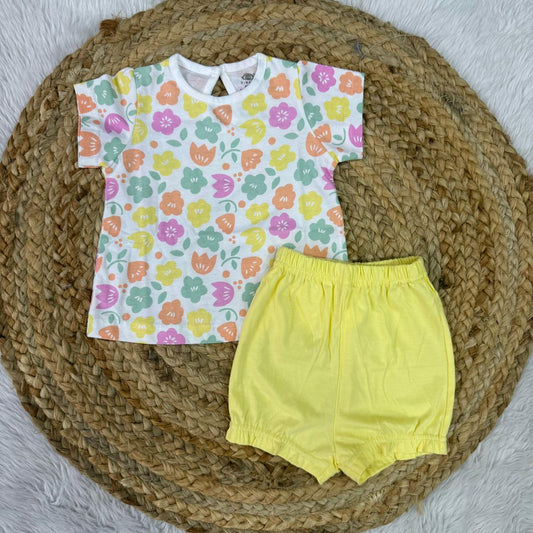 T-Shirt & Shorts Girls Sets - Yellow Flowers
