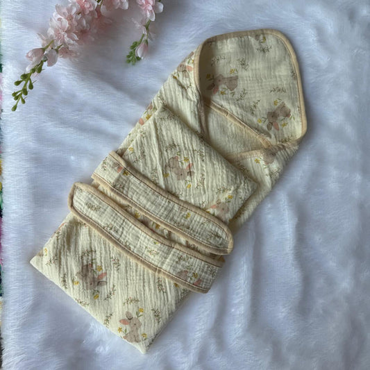Crinkled Muslin  Hooded Towel - Leaves in Rabbit
