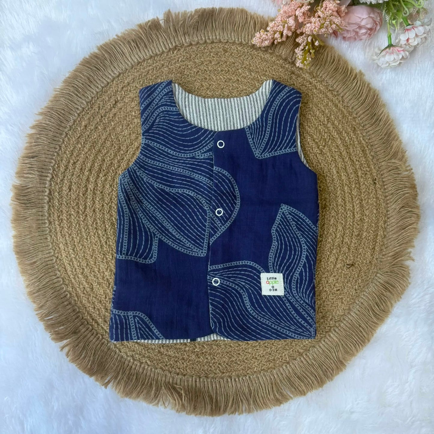 Reversable Muslin Baby Jabla - Navyblue & White Hearts