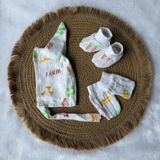 Muslin cap, mitten and booties - Farm