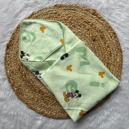 Hooded Towel - Green  Mickey