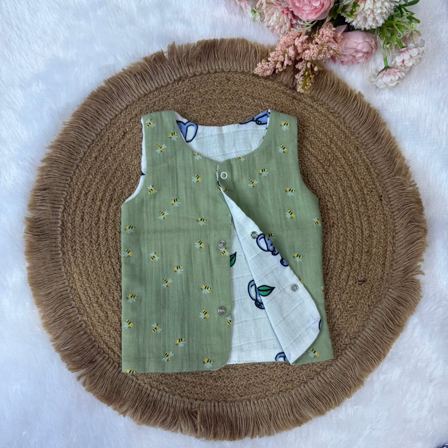Reversable Muslin Baby Jabla - Green & Elepants